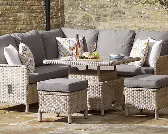 Bramblecrest carosel 6