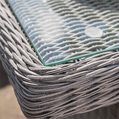 Kettler-Table-Close-Up